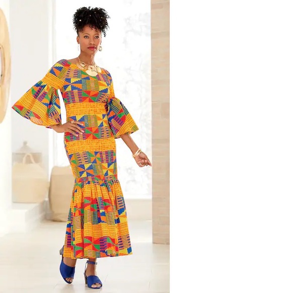 Ashro Dresses & Skirts - Ashro Kehlani Smocked Maxi dress in multicolor Size 3X